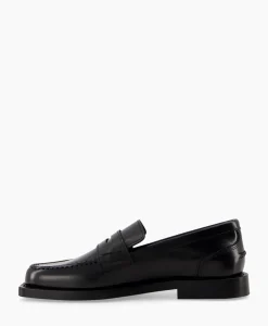 Closed Loafer Zwart