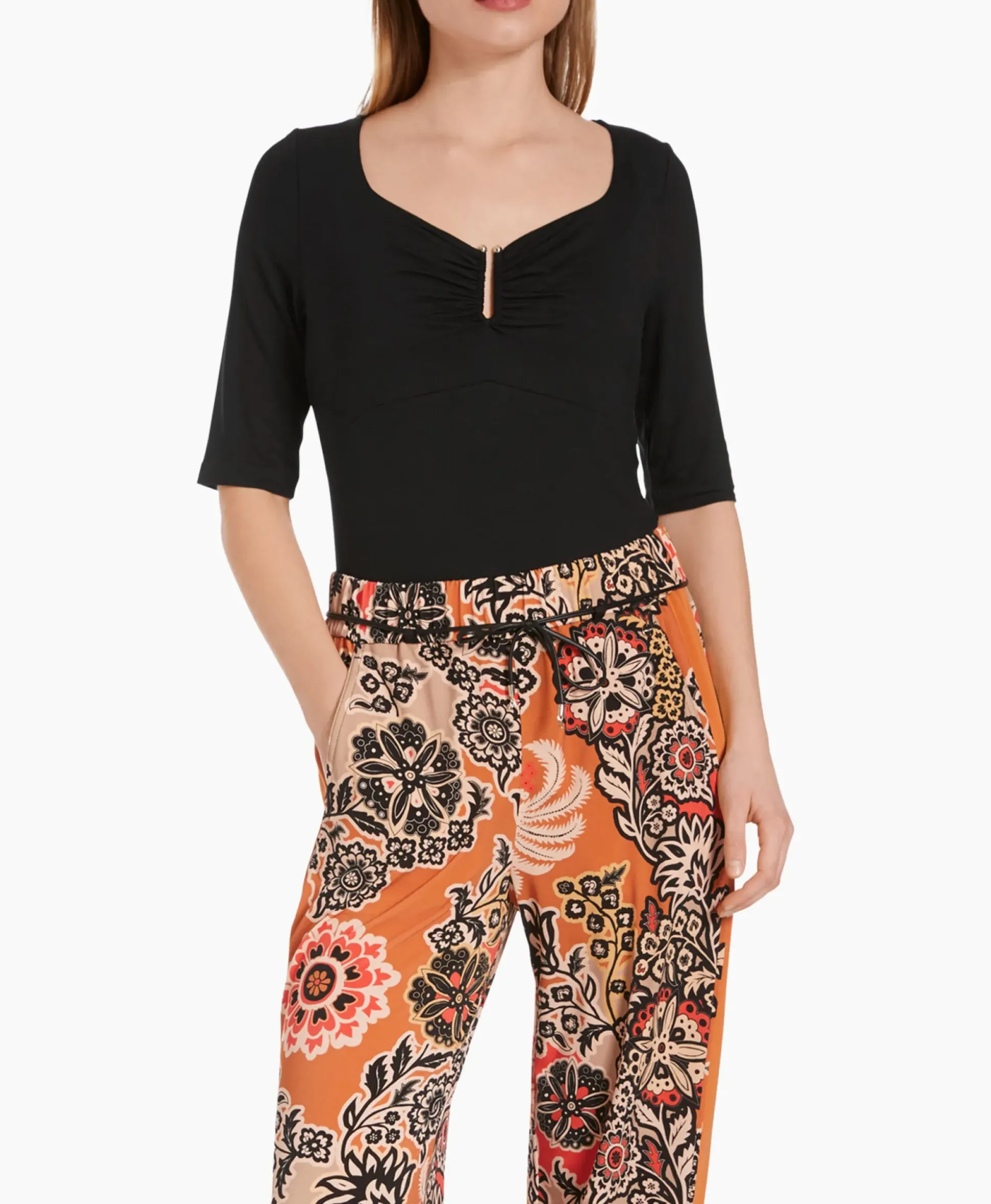 Marccain Collectie T-Shirt Wc 48.57 J33 Zwart