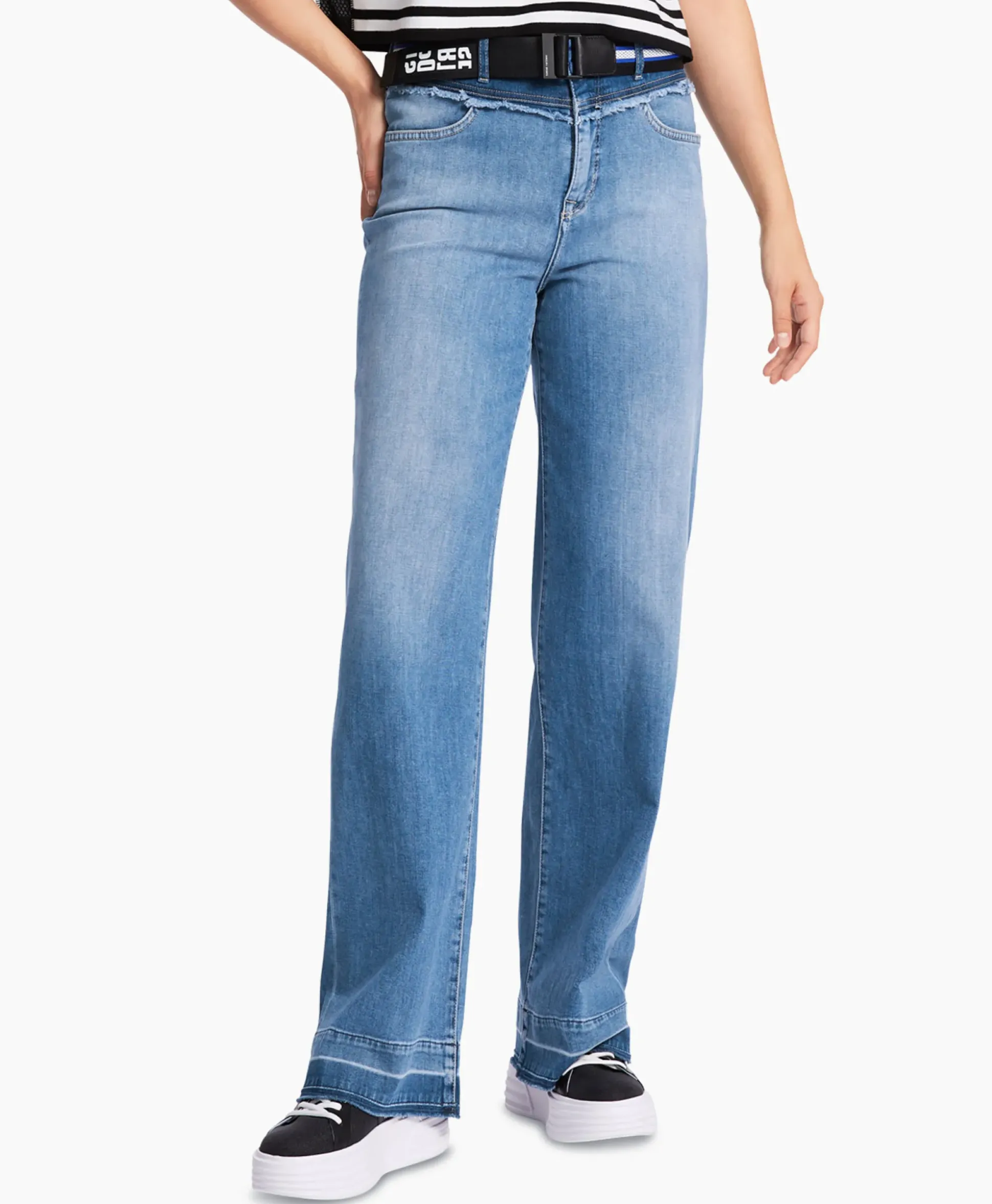 Marccain Sport Jeans Ws 82.14 D09 Licht Blauw