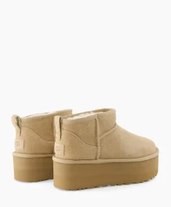 Ugg Enkellaars W Classic Ultra Mini Platform Beige
